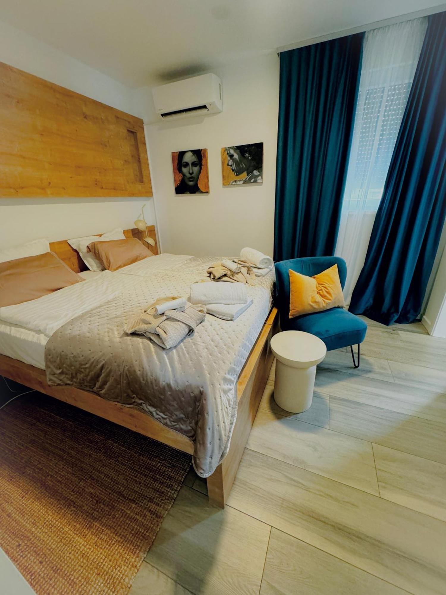 Luxart Gallery Krk Apartman